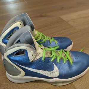 Nike Kids' Blue Basketball Shoes with Green Laces